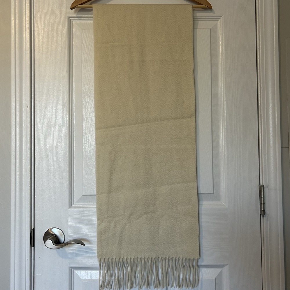 Ozwear Connection Ugg Australia Cashmere and Wool Off White Scarf